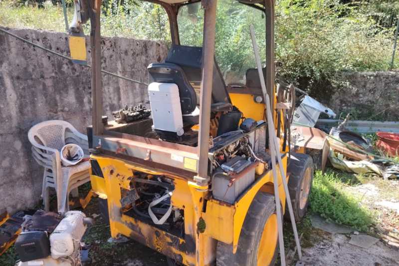 OmecoHub - Immagine JCB 1CX